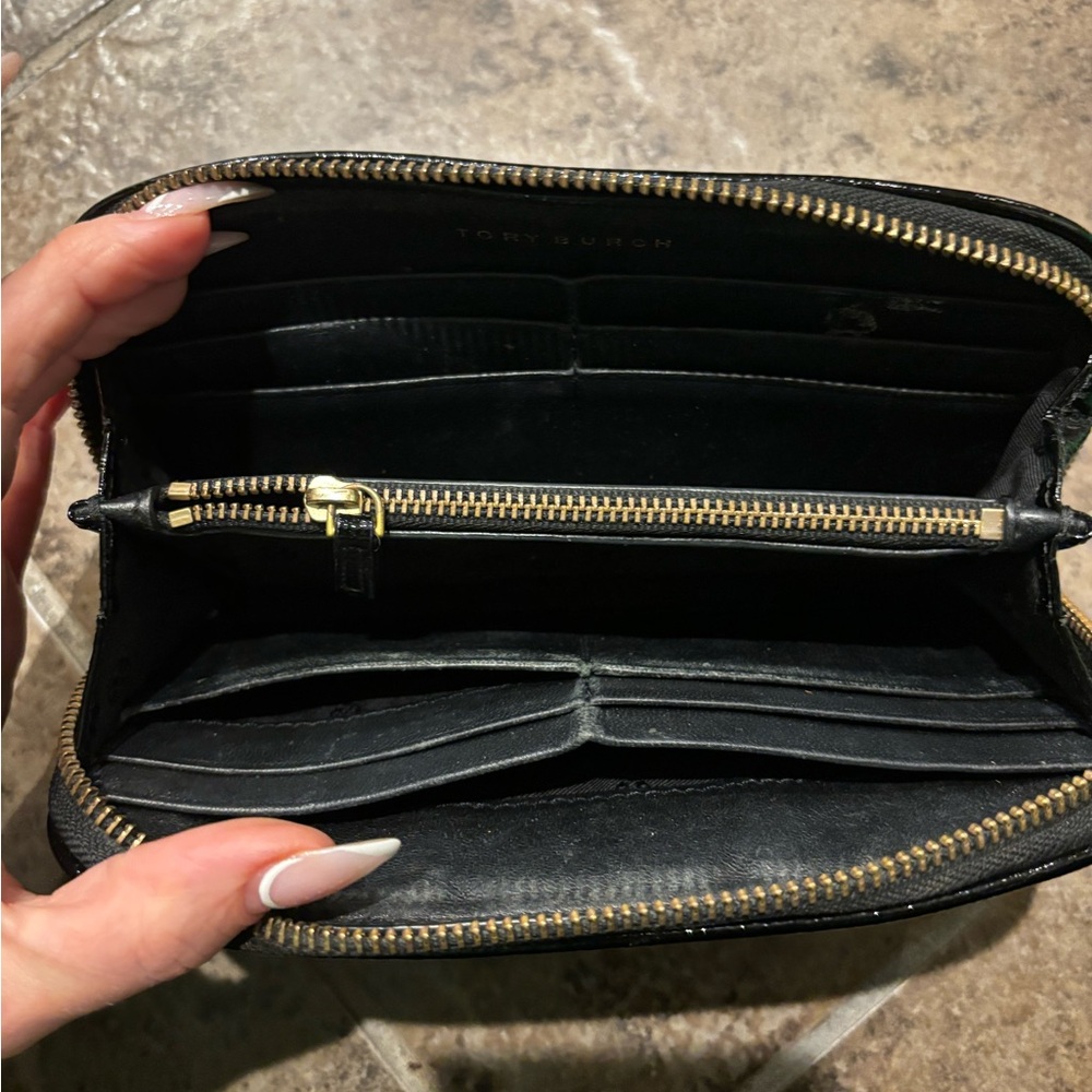 Tory Burch Wallet - Picture 4 of 4